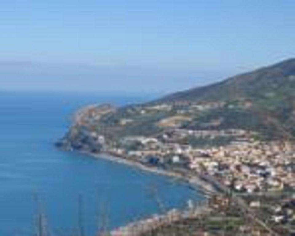 Апартаменты Terrazza Sul Mare Джоиоза-Мареа Экстерьер фото